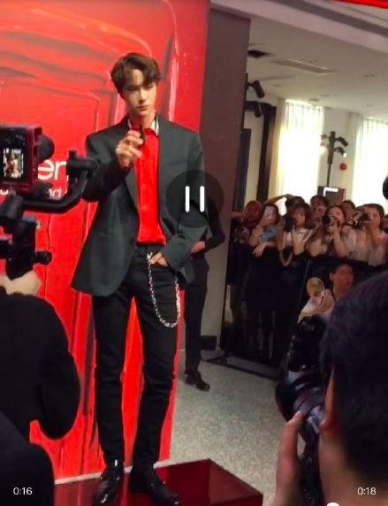 陈飞宇酒店吃瓜视频大全,盘点那些意外曝光的幕后花絮