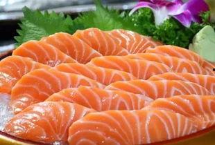 红魔虾三文鱼吃瓜视频,美食界新潮流来袭！