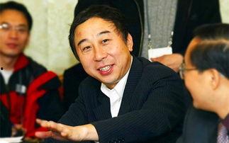 搞笑视频吃瓜冯巩,带你领略“吃瓜群众”的快乐时光