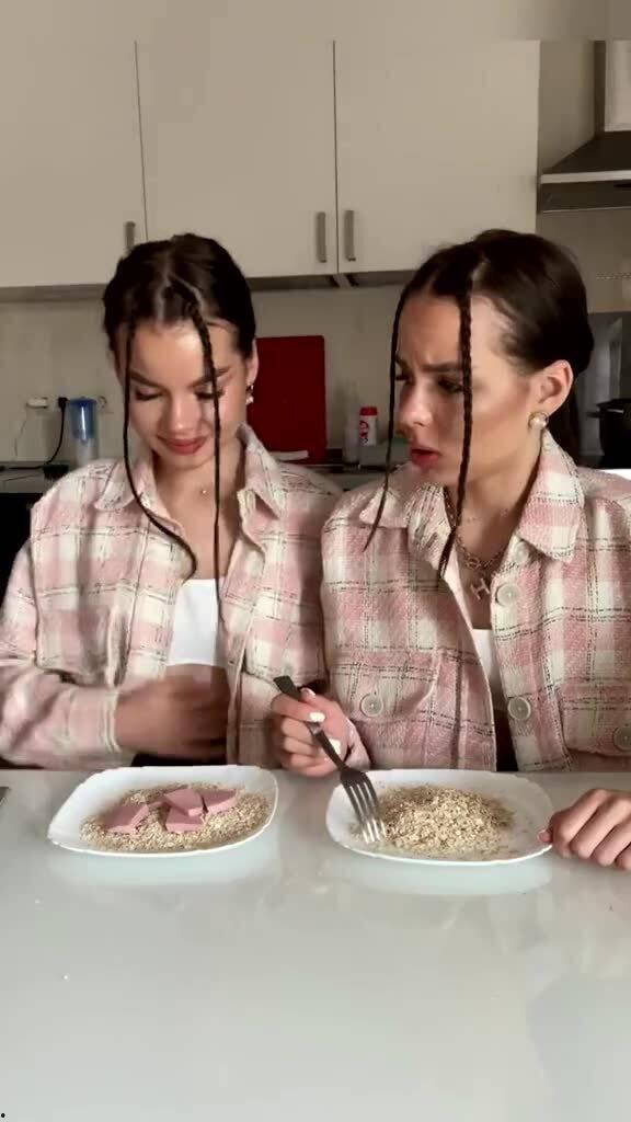 吃瓜国外小姐姐视频,揭秘全球热点事件背后的故事