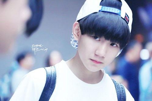 王源吃瓜跺脚视频播放下载,播放下载量飙升